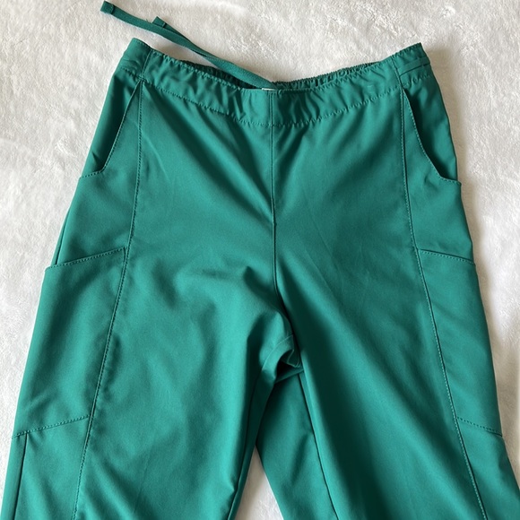 COPY - Forest Green Scrub Set - Picture 4 of 5